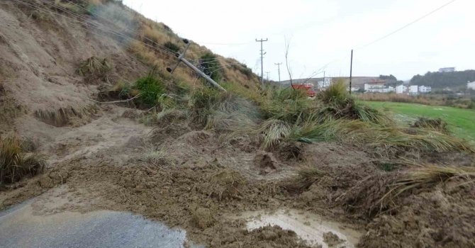 Antalya’da şiddetli yağış heyelana neden oldu