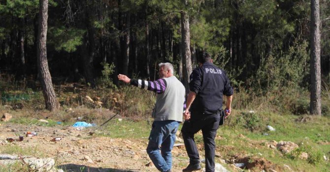 Ormanda ceset bulan çoban, ifade için bekleyince sürüsünün derdine düştü