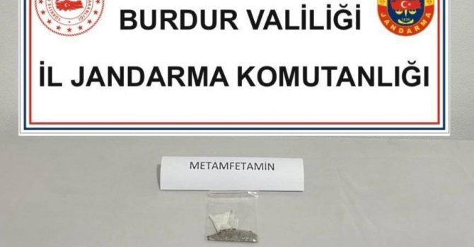 Burdur’da uyuşturucu ve kaçakçılık operasyonunda 2 şahıs tutuklandı