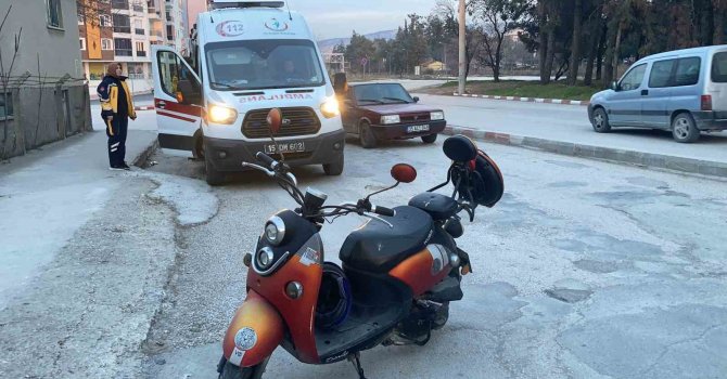 Alkollü baba motosikletle kaza yaptı, oğlu yaralandı