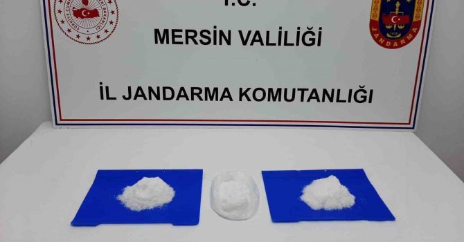 Uyuşturucu taciri 1 kilo metamfetaminle yakalandı