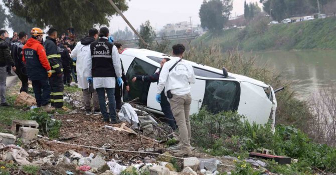 Asi Nehri’ne düşen otomobilde bir kişi ölü bulundu