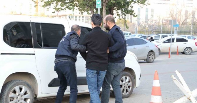 FETÖ’den aranan ihraç polis memuru Mersin’de yakalandı