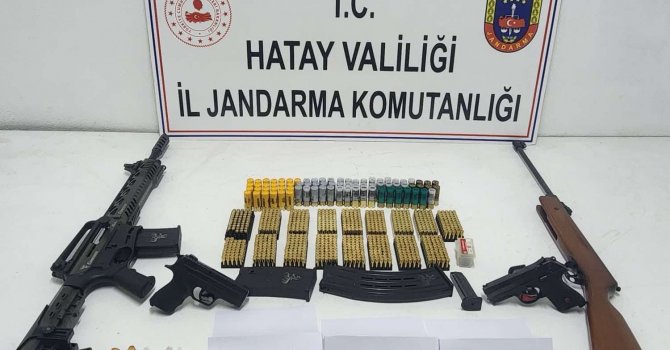 Hatay’da Jandarma’dan uyuşturucu ve  kaçakçılık operasyonu