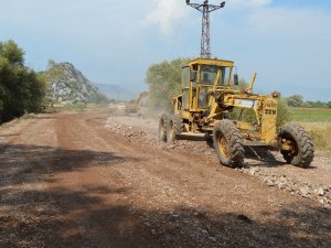 Döşemealtı Bıyıklı- Kırkgöz yolu yapılıyor