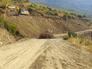 Gündoğmuş’da heyelan yaşanan yol onarıldı