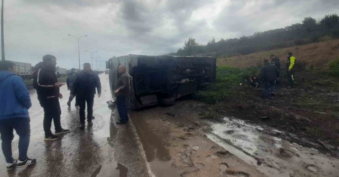 Hatay’da işçi servisi devrildi: 4 yaralı