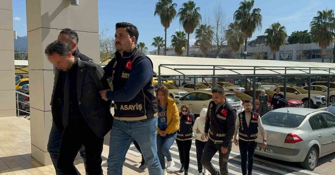 Antalya’da diş hekiminin ölümüyle ilgili eşi ile birlikte 2 kişi tutuklandı