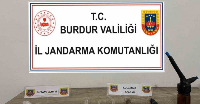 Burdur’da uyuşturucu ve kaçakçılık operasyonlarında 2 şahıs tutuklandı