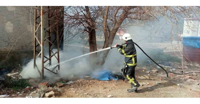 Antakya’da çöplük alanda yangın