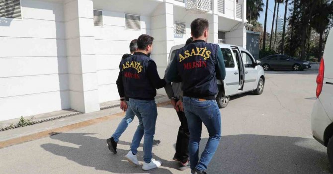 Oto hırsızı önce kameraya sonra polise yakalandı