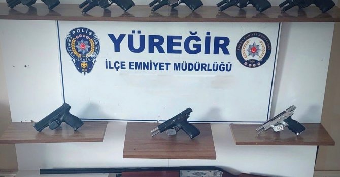 Yüreğir polisi 10 ruhsatsız silah ele geçirdi