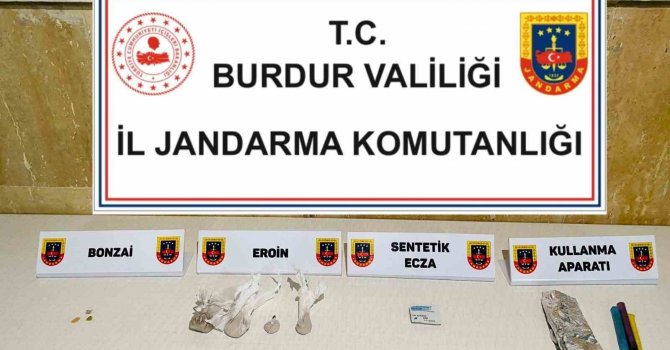Burdur’da uyuşturucu ve kaçakçılık operasyonlarında 4 kişi tutuklandı
