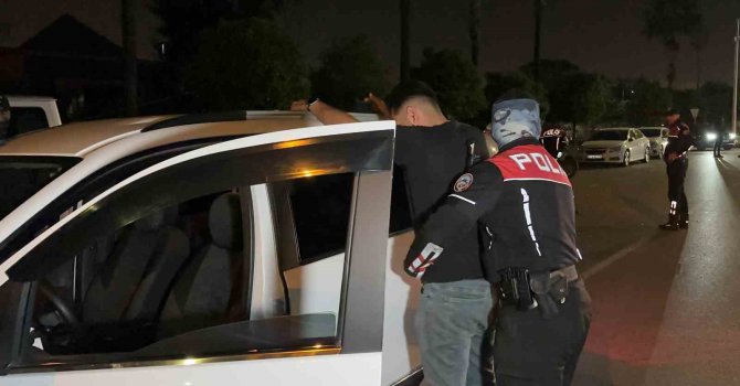 Adana’da bin 664 polis ile “Huzur ve Güven” uygulaması