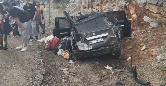 Antalya’da trafik kazası: 5 yaralı