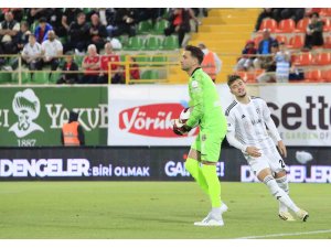 Trendyol Süper Lig: Alanyaspor: 1 - Beşiktaş: 1 (Maç sonucu)