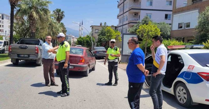 Otomobilin çarptığı 7 yaşındaki ilkokul öğrencisi yaralandı