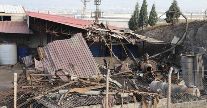 Fabrikadaki patlamanın boyutu gün ağarınca ortaya çıktı