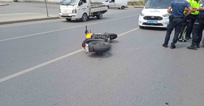 Alanya’da iki motosiklet çarpıştı; 1 yaralı