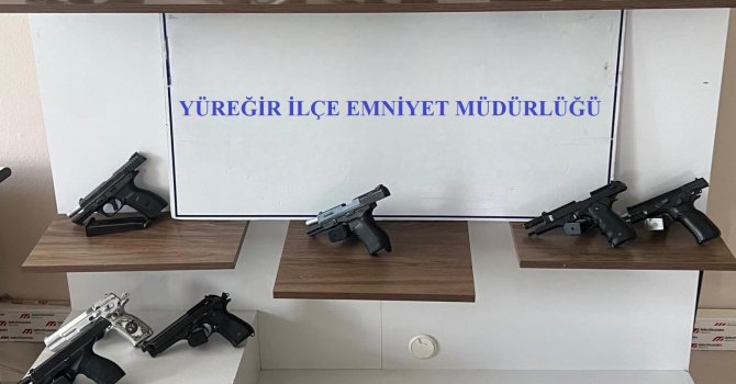 Yüreğir polisi 13 ruhsatsız silah ele geçirirken 102 suçluyu da yakaladı