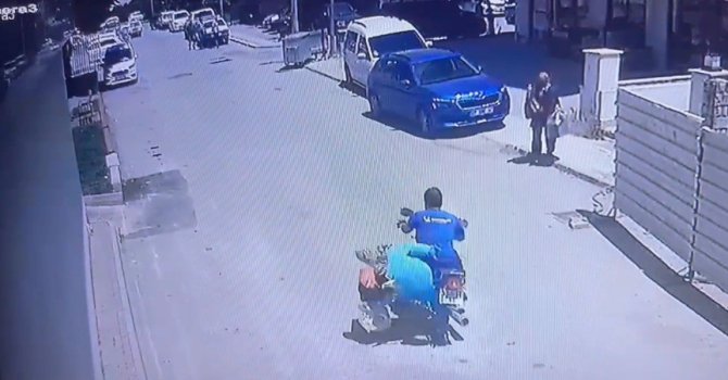 Eteği motosikletin zincirine takılan kadın yerde sürüklenip ölümden döndü