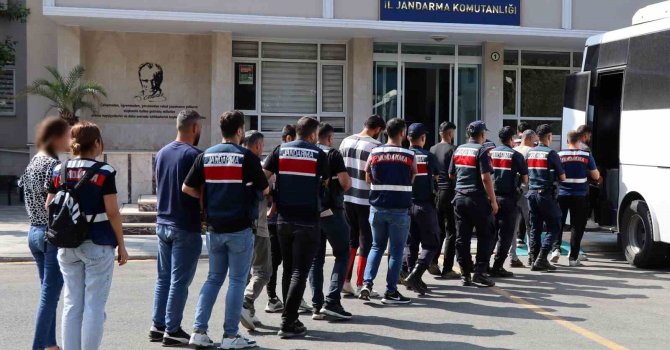 Mersin’de terör örgütü PKK’ya operasyon: 12 gözaltı