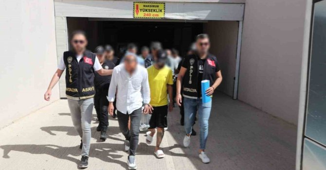 Antalya’da aranan şahıslara yönelik eş zamanlı operasyon: 148 kişi yakalandı