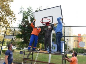 Spor sahalarında bakım çalışması