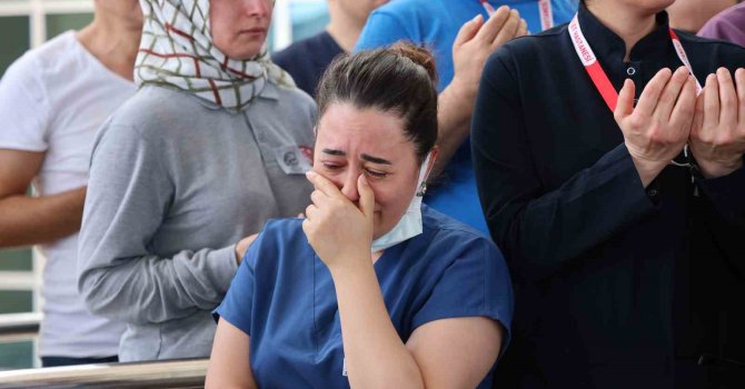 Eski eşi tarafından öldürülen hemşirenin arkadaşları gözyaşına boğuldu