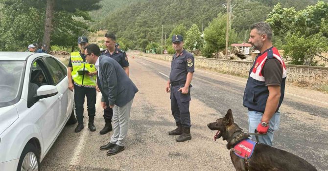 Saimbeyli ve Feke ziyaretçi akınına uğradı