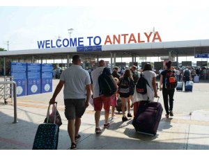 Antalya, 17 milyon yolcu beklentisini karşılayacak