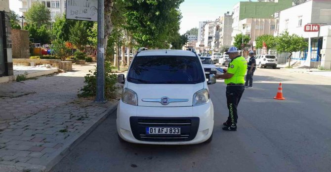 Kozan polisi aranan 6 şüpheliyi yakaladı