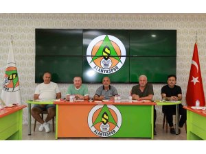 Alanyaspor’da yeni sezonun ilk toplantısı yapıldı