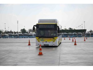 Mersin’de şoförler ileri sürüş teknikleri eğitiminden geçiriliyor