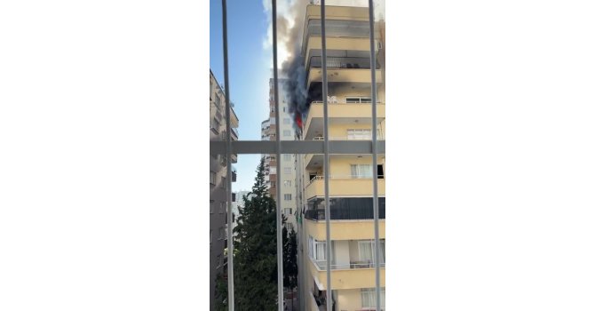 Adana’da apartman dairesinde korkutan yangın