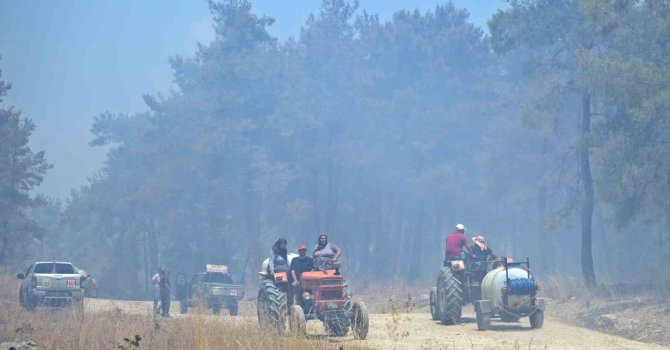 Orman yangınına çiftçi filosuyla müdahale