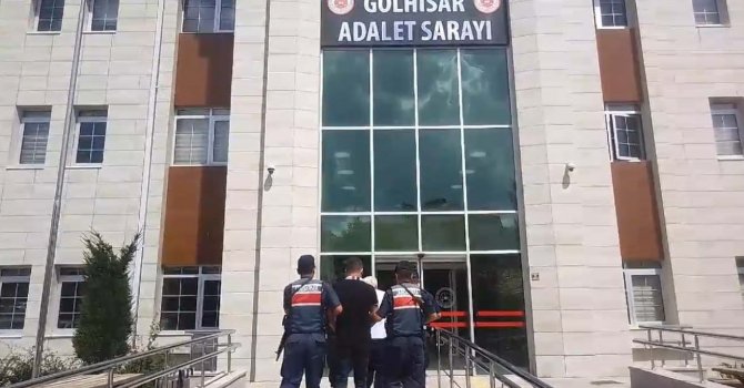 Burdur’da tefecilik operasyonunda yakalanan baba oğul tutuklandı