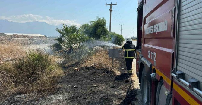 Arsuz’da otluk yangını söndürüldü