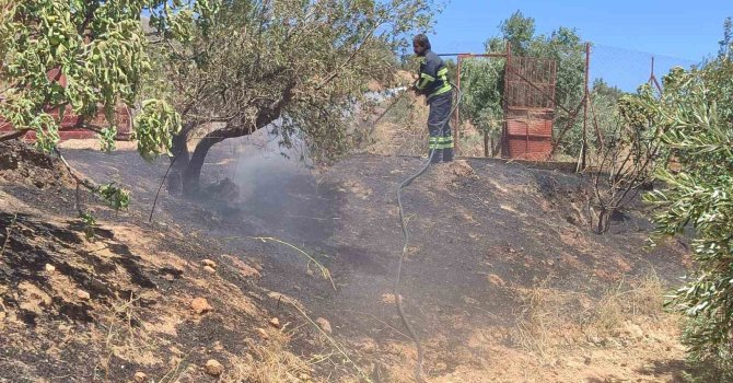 Belen’de çıkan bahçe yangınını itfaiye ekipleri söndürdü