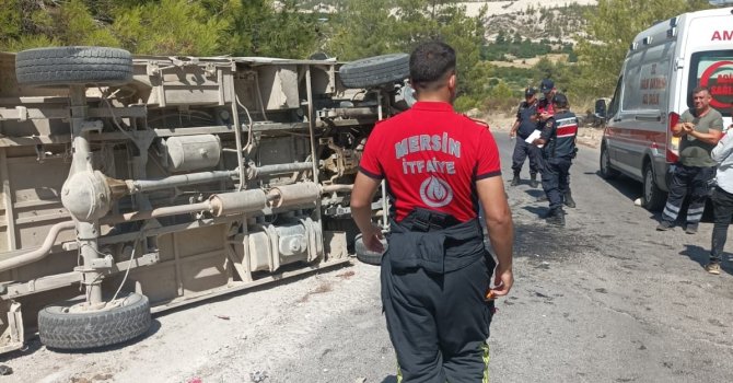 Mersin’de tarım işçilerini taşıyan minibüs devrildi: 7 yaralı