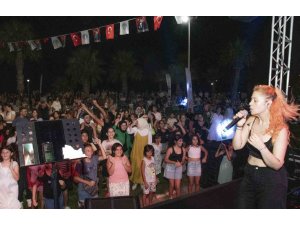 Aydıncık sahili ’Yaz Dostum’ konserleriyle renklendi