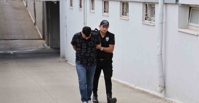 Uyuşturucu sattığı öne sürülen şüpheliyi Çukurova polisi yakaladı