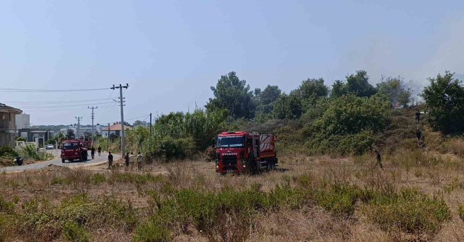 Site inşaatında çalışan vincin kopardığı enerji hattı yangın çıkardı