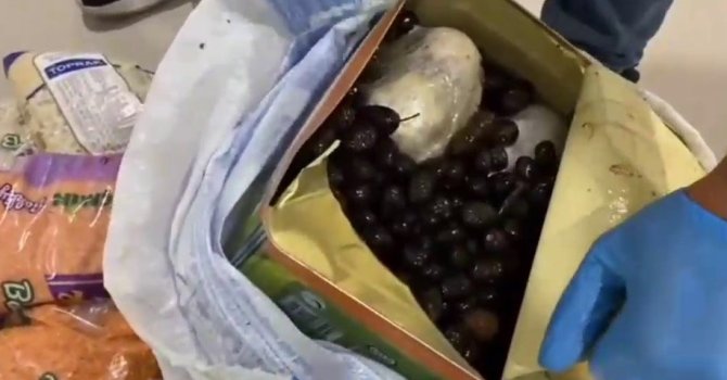 Kahramanmaraş’ta zeytin tenekesine gizlenmiş 4 kilo uyuşturucu ele geçirildi