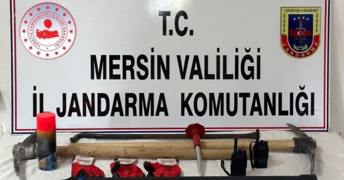 Mersin’de kaçak kazı yapan 3 şüpheli yakalandı