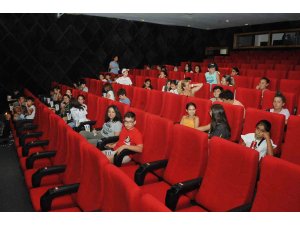 Kemer’de geleceğin müzisyenleri ve yelkencileri Cinemapink’te buluştu