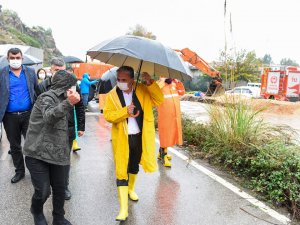 Başkan Uysal, şiddetli yağışın etkili olduğu Ermenek’te