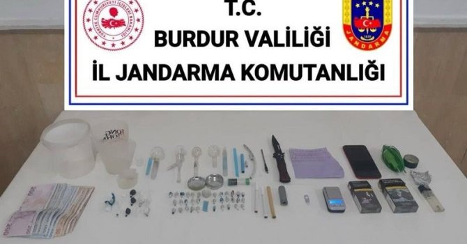 Burdur’da kaçakçılık operasyonlarında çok sayıda malzeme ele geçirildi