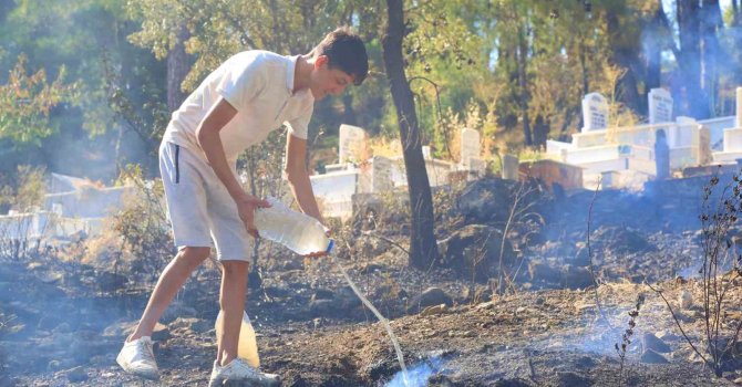 Orman yangınında 12 yaşındaki Eymen’den alkışlanacak hareket