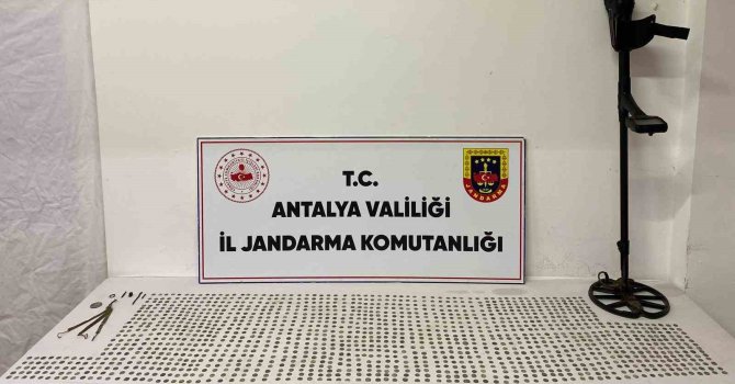 Antalya’da tarihi eser kaçakçılığına jandarma engeli